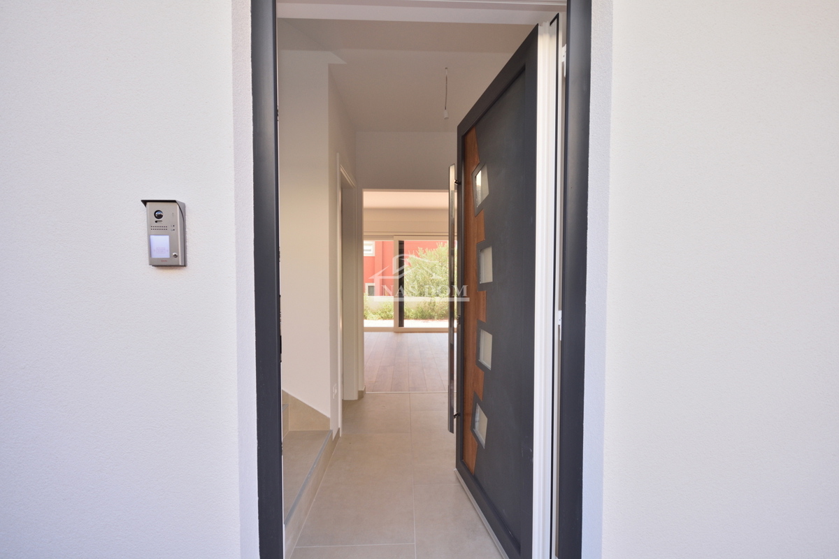 Vodice - Casa di lusso con 3 unità abitative, a soli 150 m dalla spiaggia