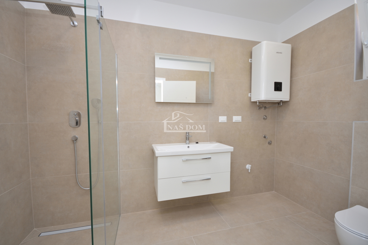 Vodice - Casa di lusso con 3 unità abitative, a soli 150 m dalla spiaggia