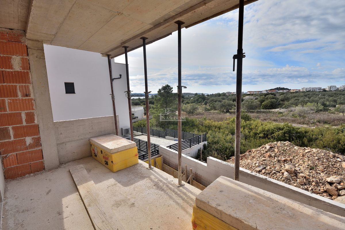 Vodice - NUOVA COSTRUZIONE - appartamenti con vista mare, a 400 m dalla spiaggia