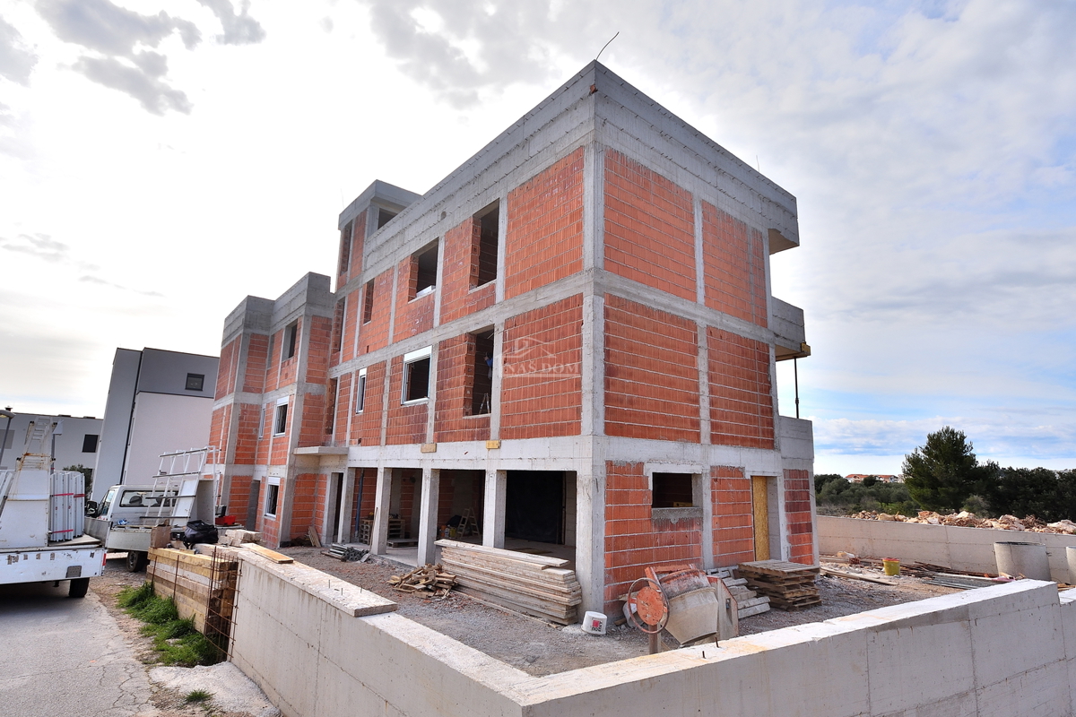 Vodice - NUOVA COSTRUZIONE - appartamenti con vista mare, a 400 m dalla spiaggia