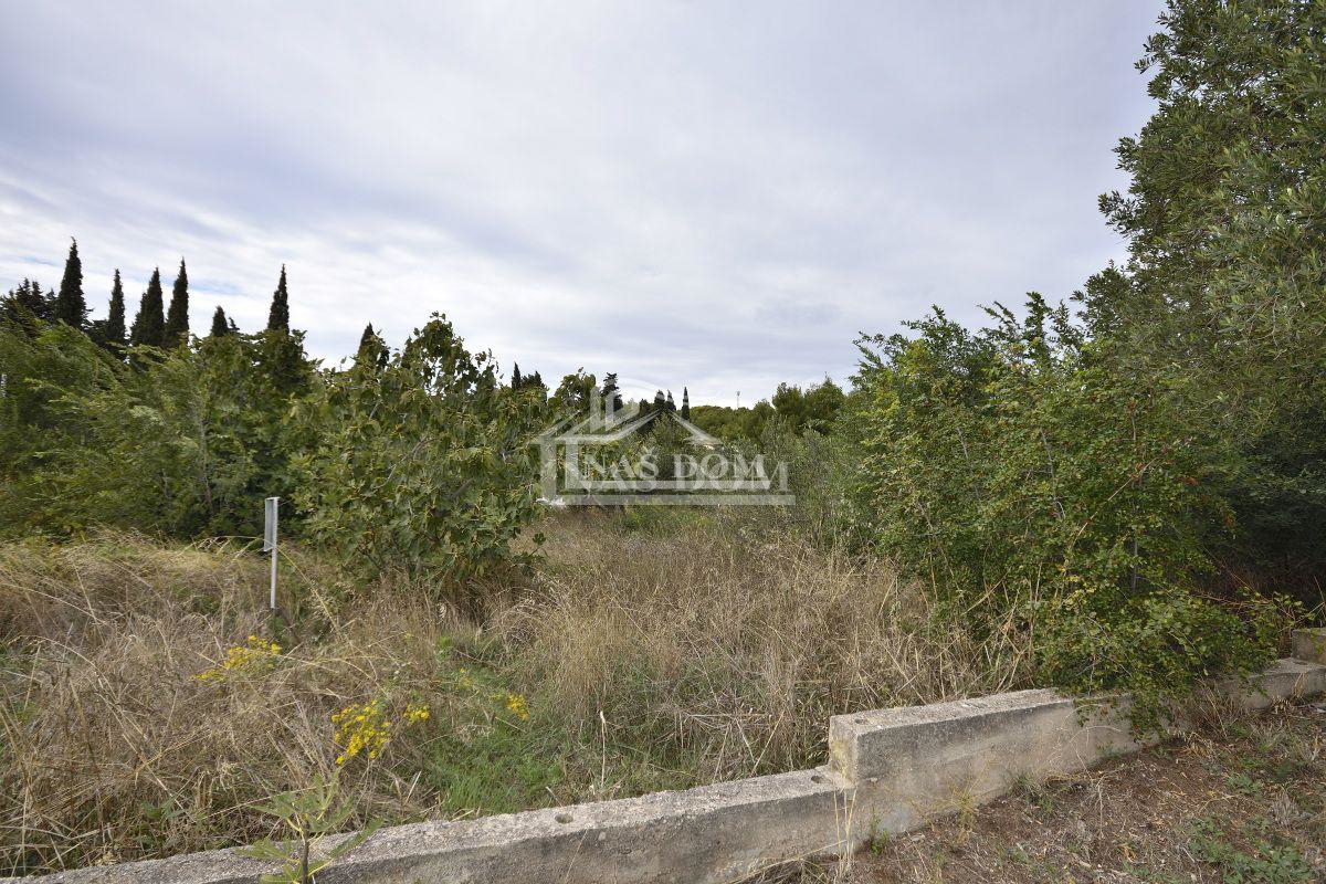 Vodice - Terreno edificabile di 1387 m2 con vista mare