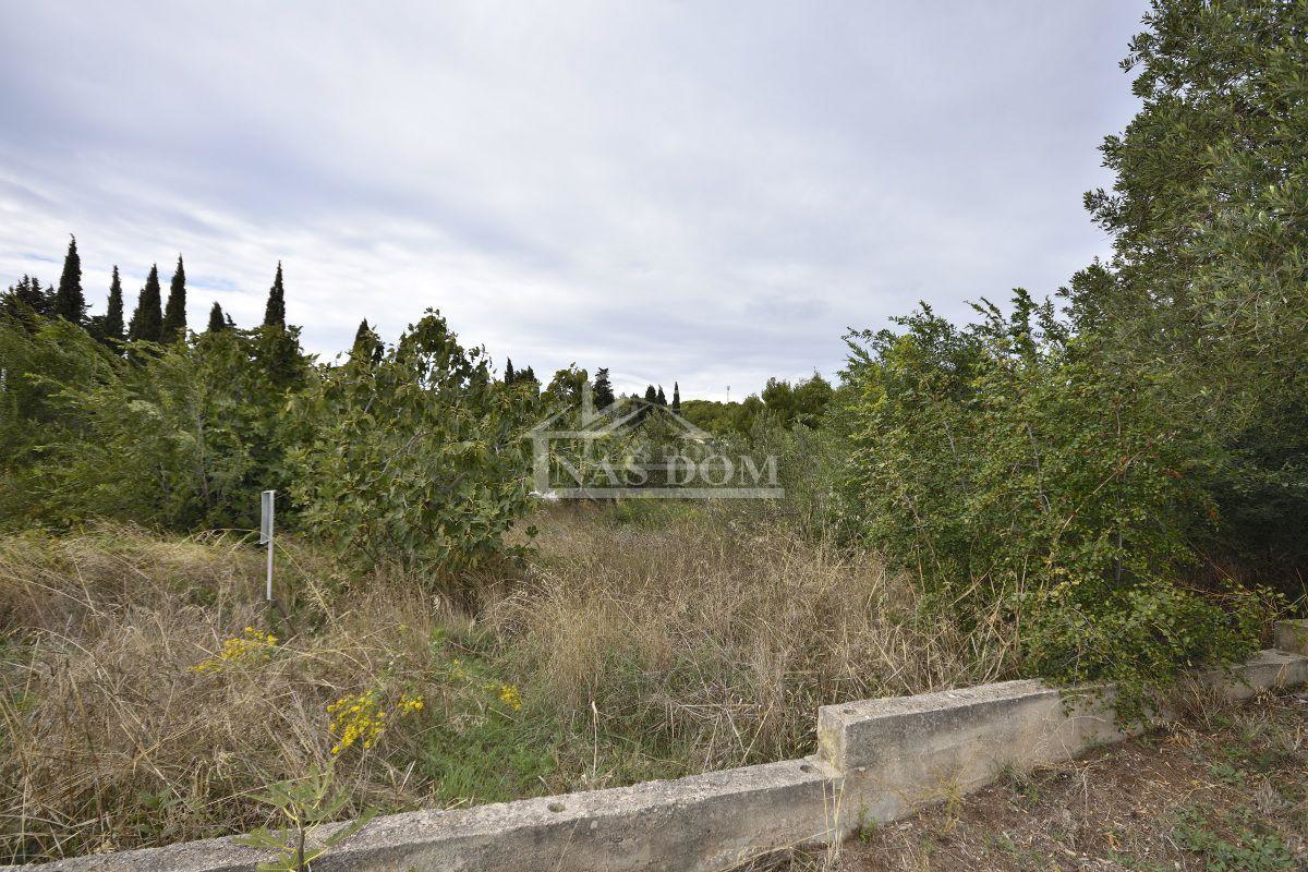 Vodice - Terreno edificabile di 1387 m2 con vista mare