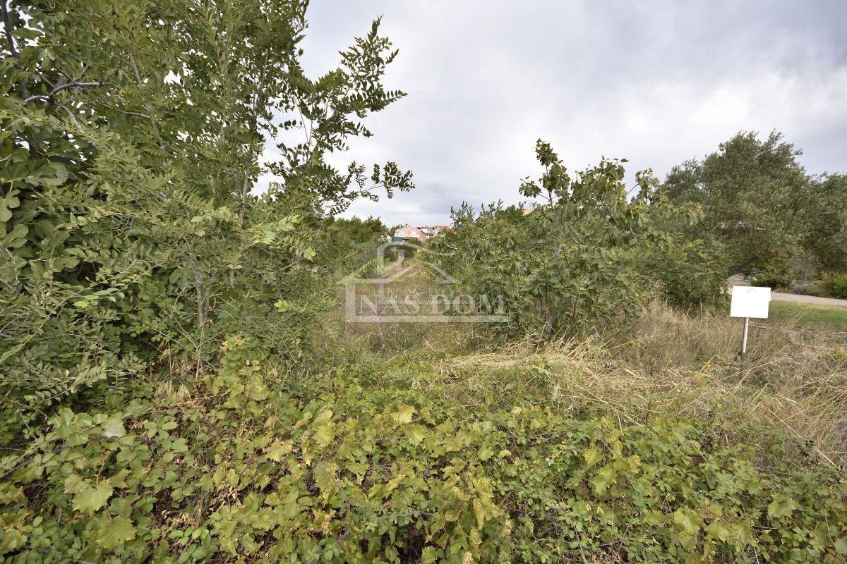 Vodice - Terreno edificabile di 1387 m2 con vista mare