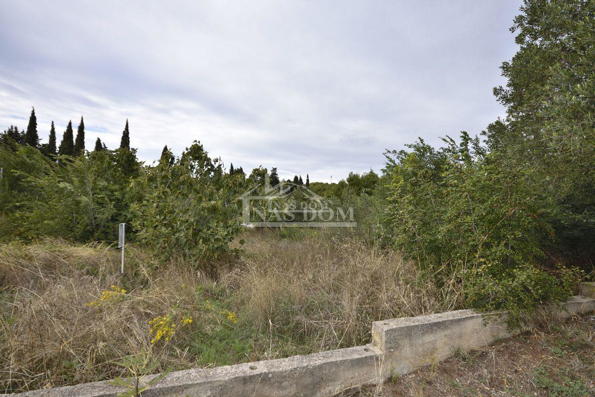 Vodice - Terreno edificabile di 1387 m2 con vista mare