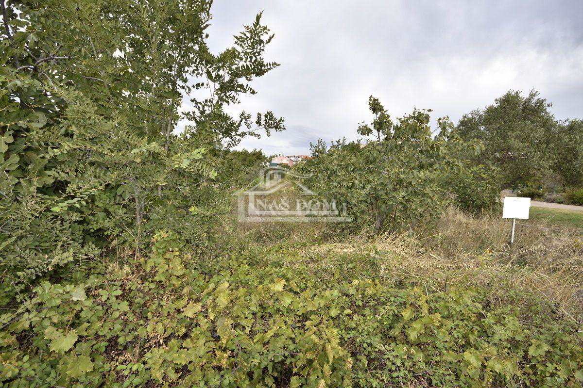 Vodice - Terreno edificabile di 1387 m2 con vista mare