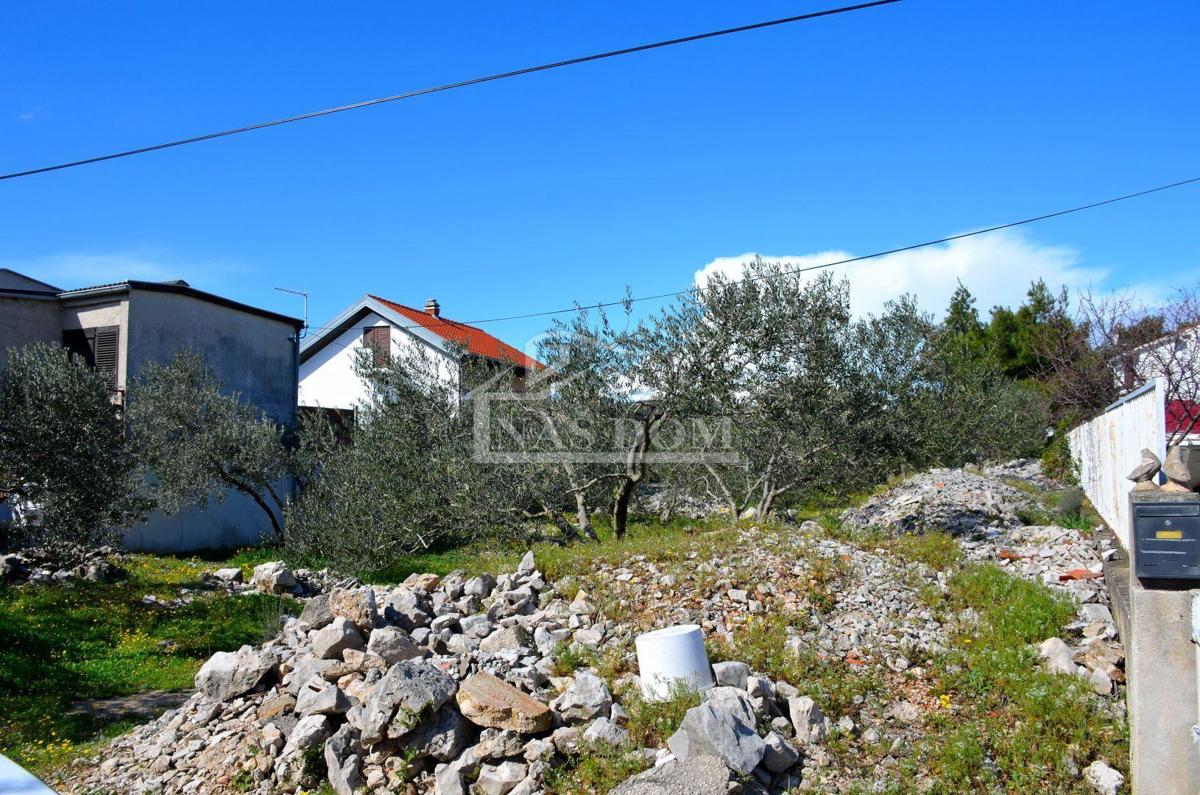 Vodice - si vende terreno edificabile di 1205 m2