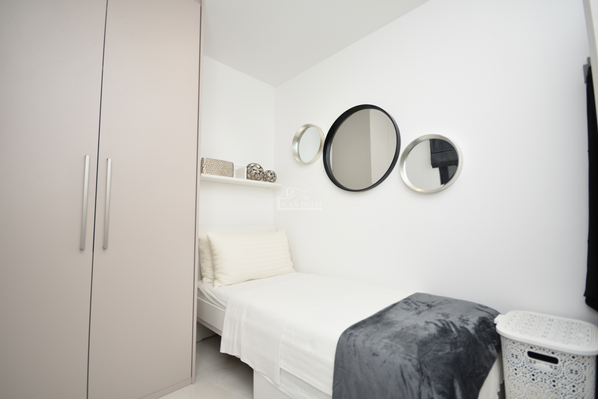 Vodice - appartamento con due camere da letto a 300 m dalla spiaggia