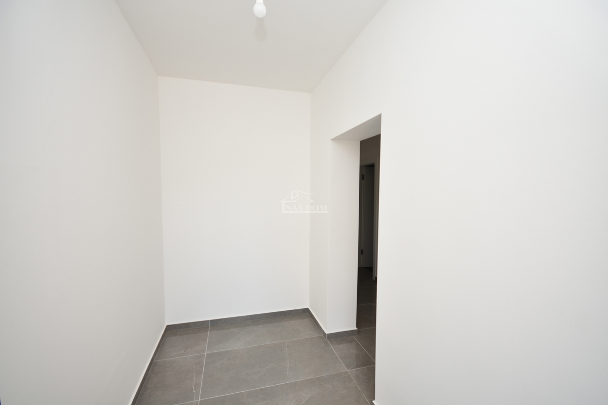 Tribunj, Sovlje - Appartamento S4 al primo piano