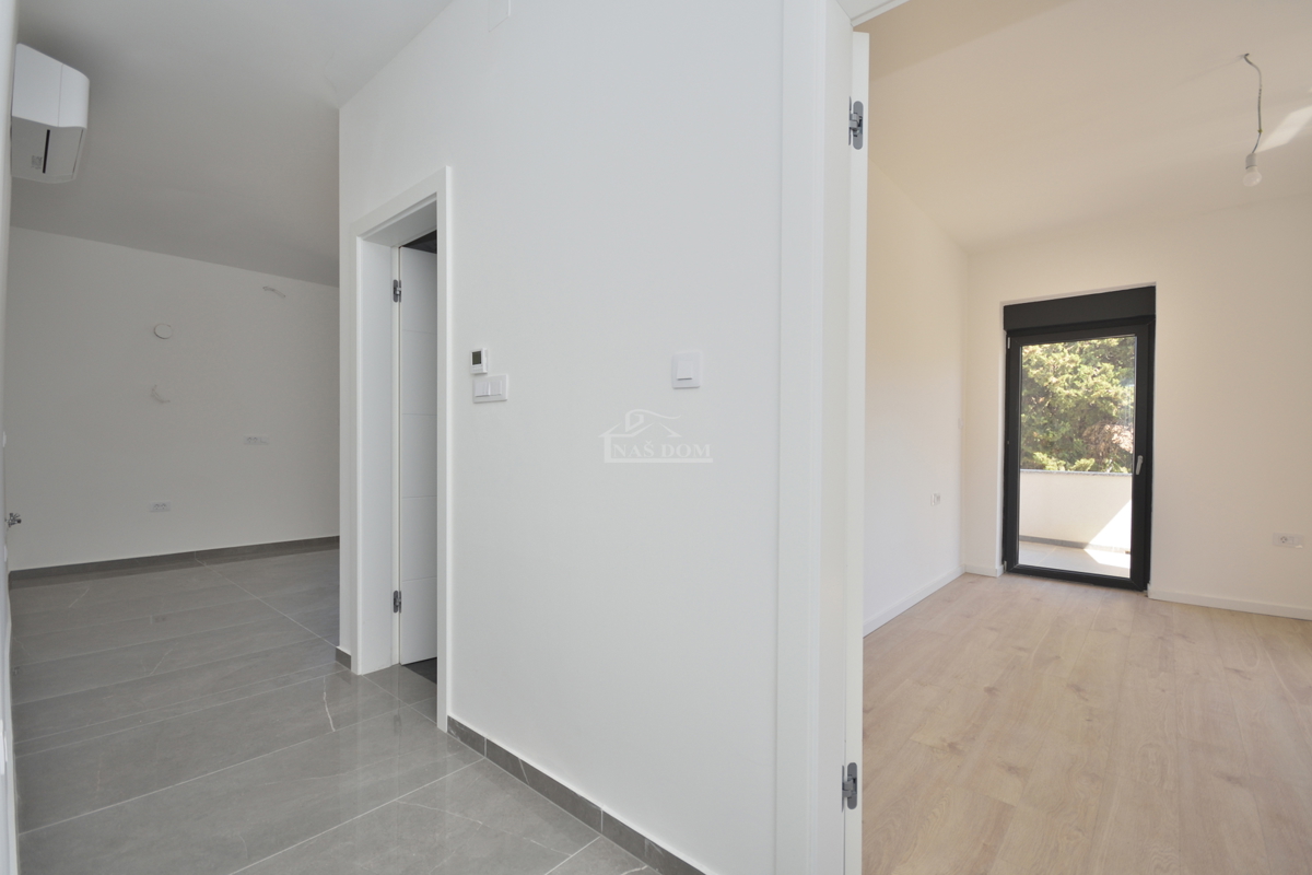 Tribunj, Sovlje - Appartamento S4 al primo piano