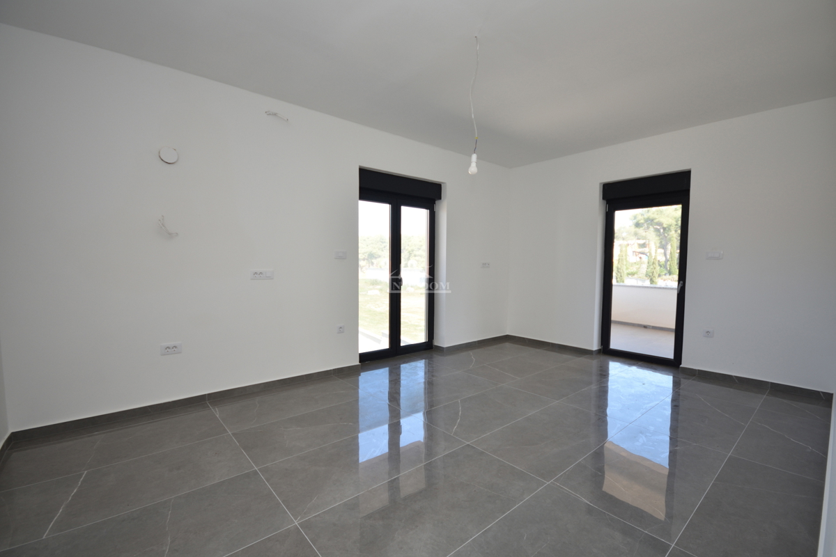 Tribunj, Sovlje - Appartamento S4 al primo piano