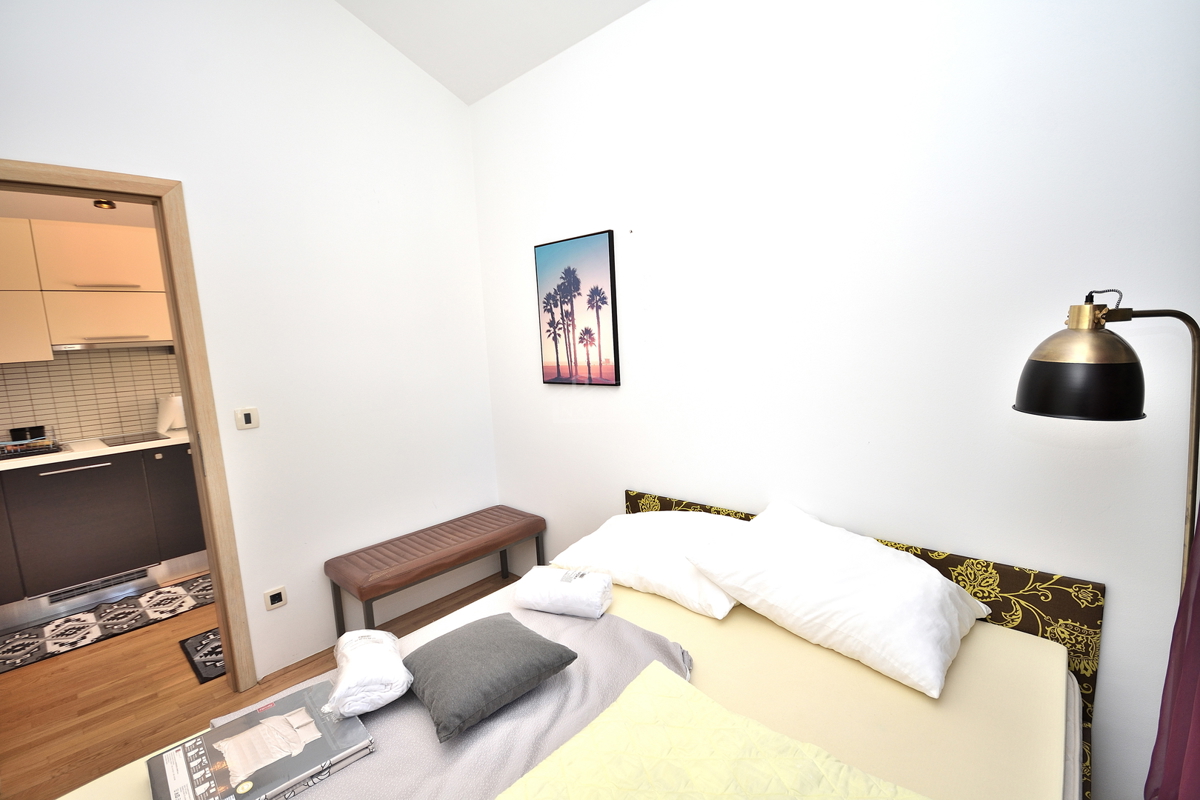 Vodice - Appartamento con due camere da letto, a 200 m dalla spiaggia