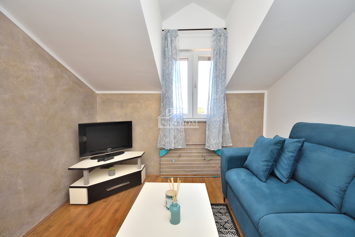 Vodice - Appartamento con due camere da letto, a 200 m dalla spiaggia