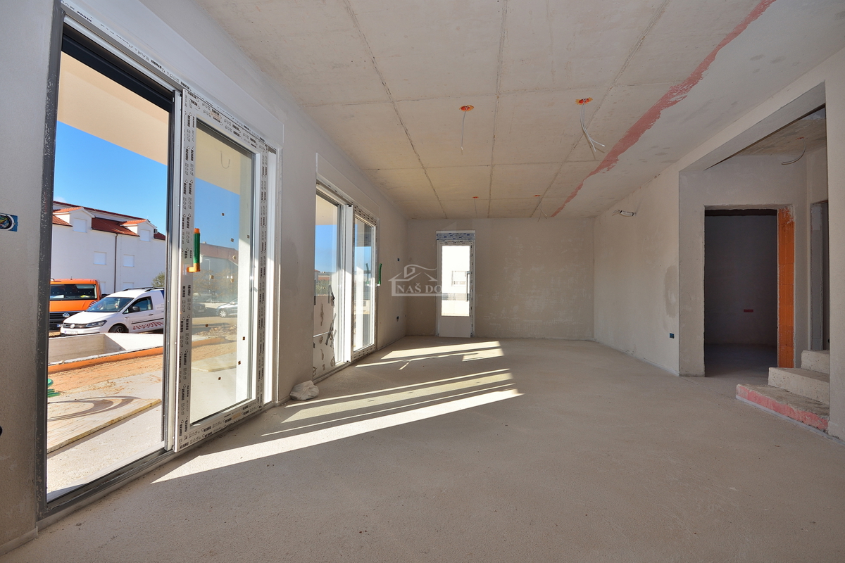 Vodice - NUOVA COSTRUZIONE - Casa S1 con piscina e garage, a 650 m dal centro