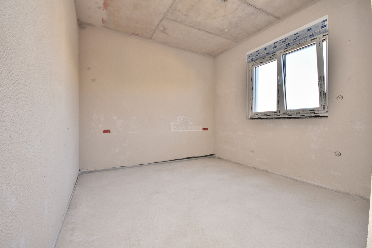 Vodice - **NUOVA COSTRUZIONE** Casa S1 con piscina e garage, a 650 m dal centro