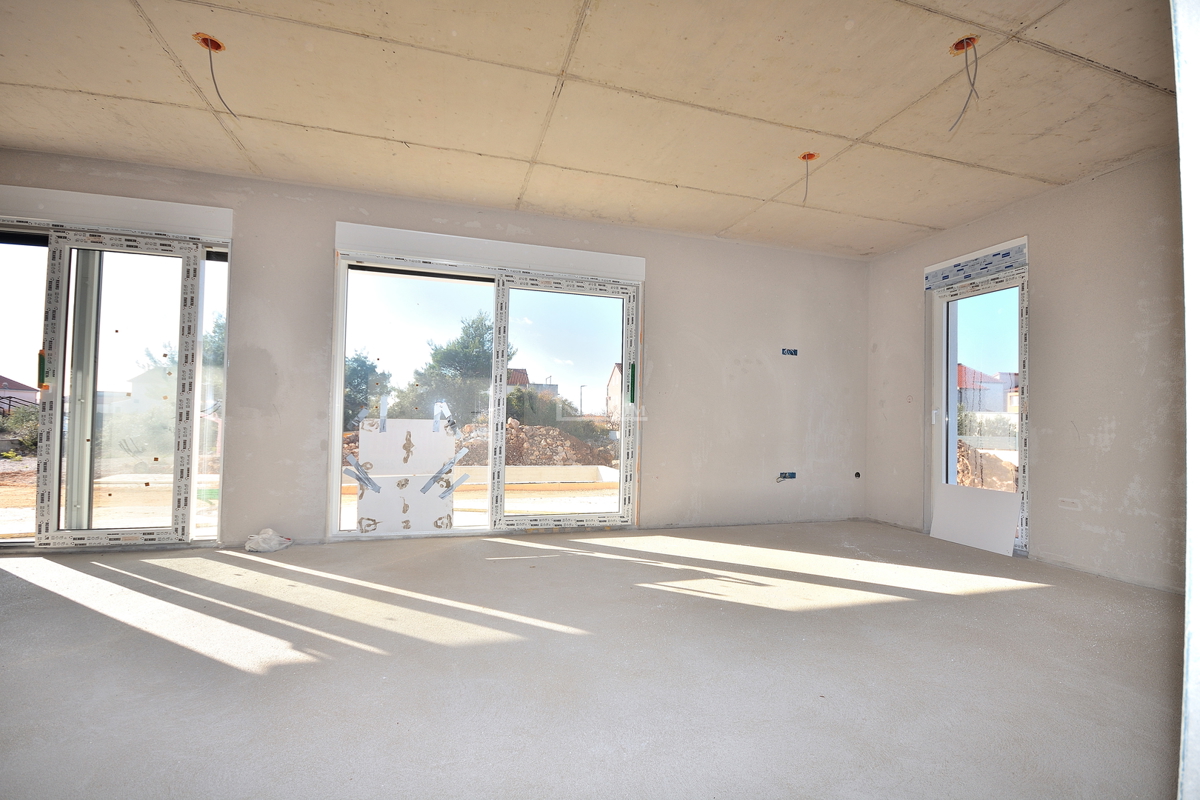 Vodice - NUOVA COSTRUZIONE - Casa S1 con piscina e garage, a 650 m dal centro