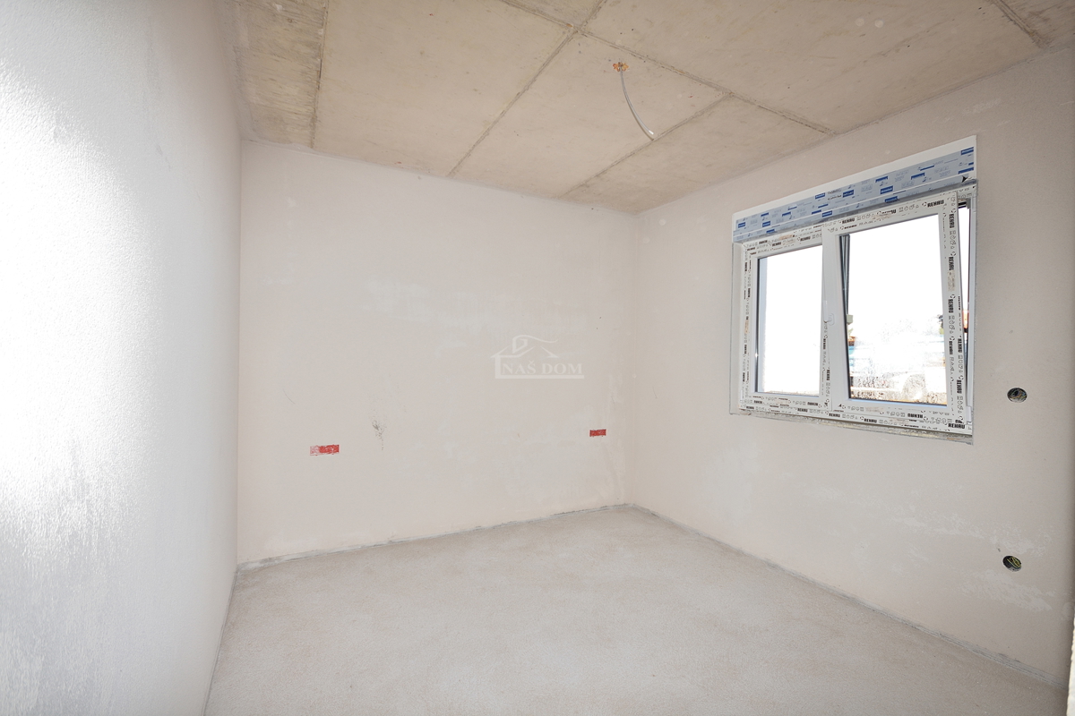 Vodice - **NUOVA COSTRUZIONE** Casa S1 con piscina e garage, a 650 m dal centro