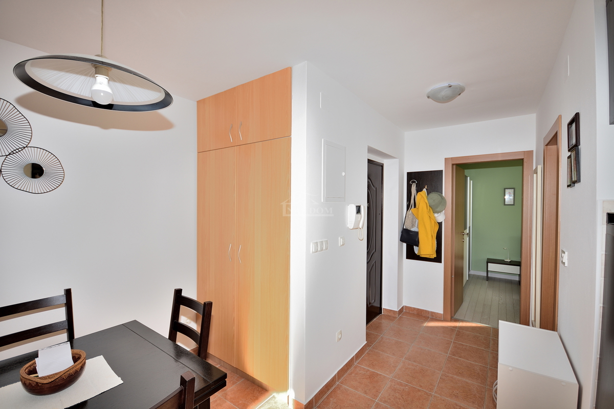 Zadar, Diklo - arredato appartamento al piano terra