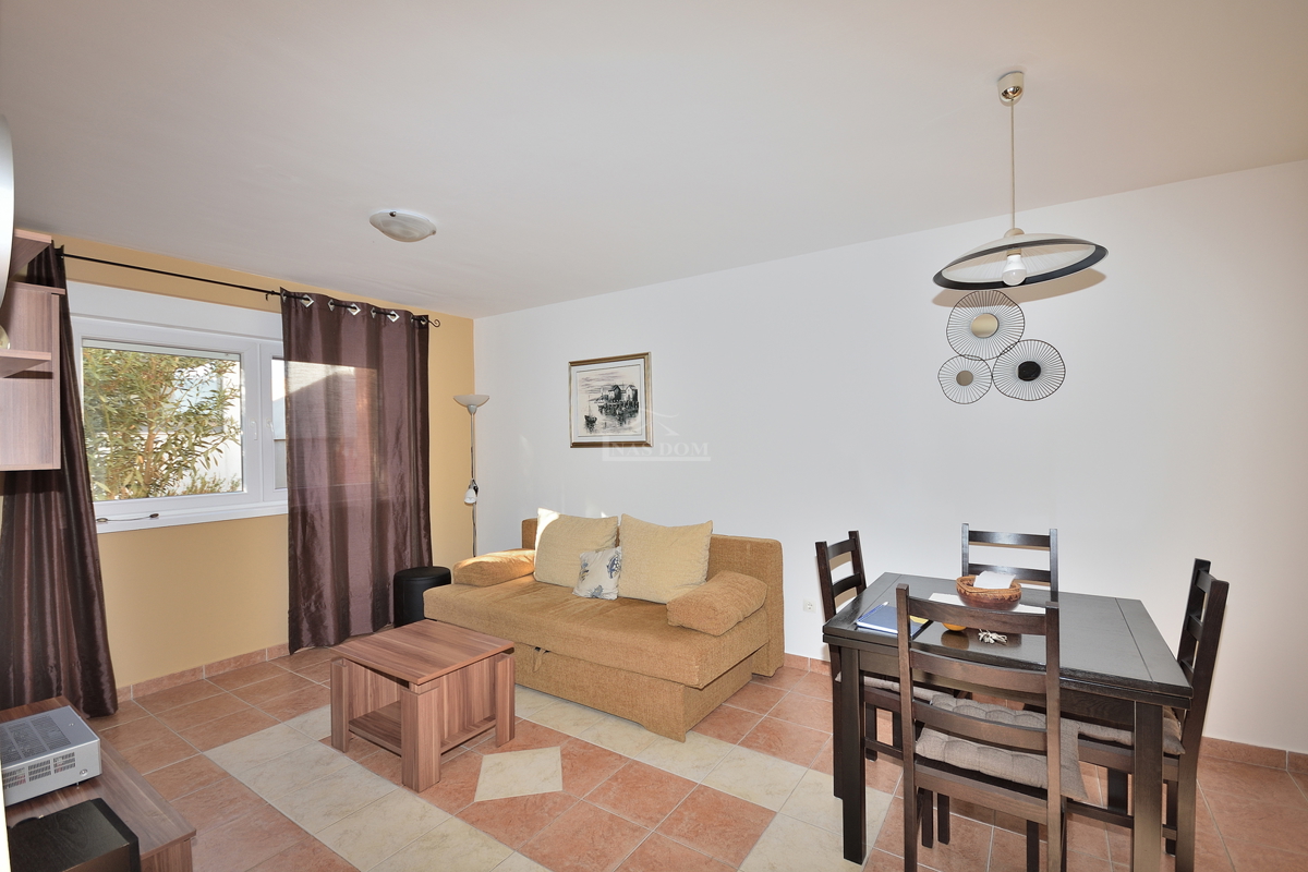 Zadar, Diklo - arredato appartamento al piano terra