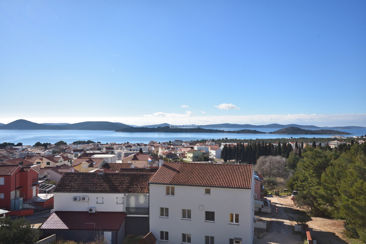 Vodice - Appartamento di lusso S9 con due camere da letto, ascensore, vista mare, secondo piano