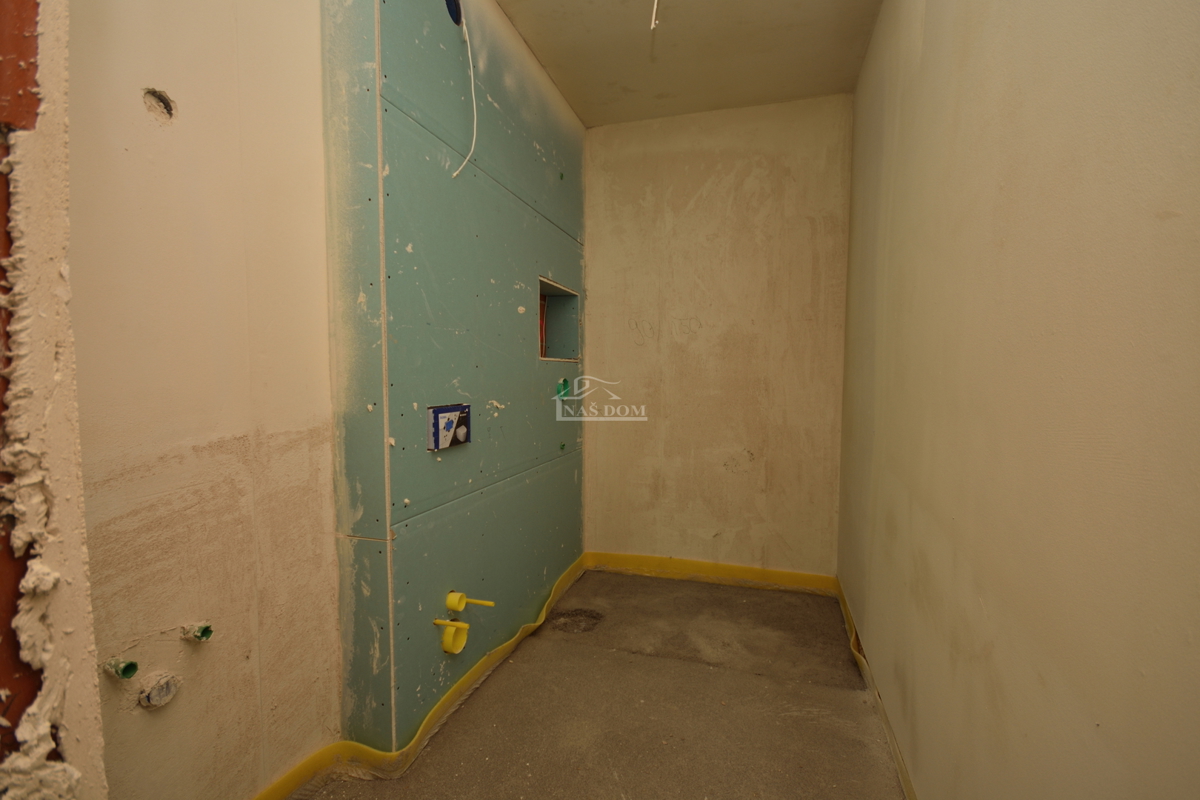 Vodice - Appartamento di lusso S9 con due camere da letto, ascensore, vista mare, secondo piano