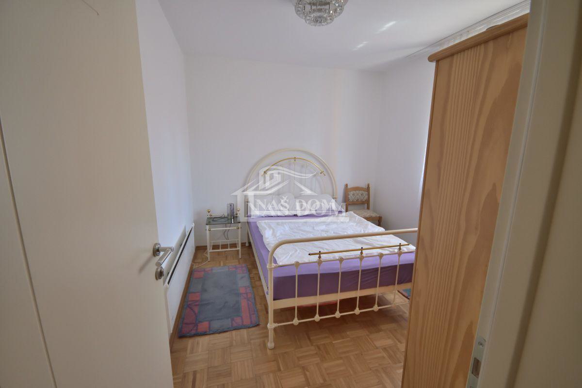 Tribunj - Casa con 7 appartamenti in super posizione