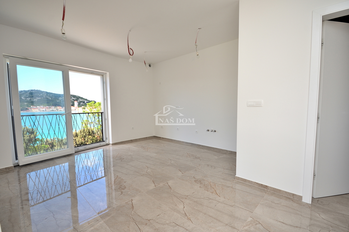 Tisno -**NOVOGRADNJA** Appartamenti con vista mare, a 50 m dalla spiaggia