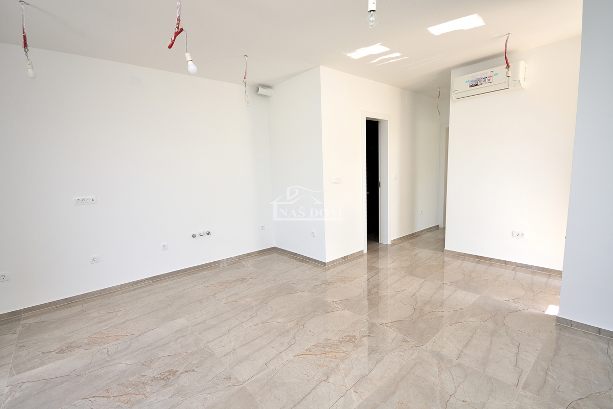 Tisno -**NOVOGRADNJA** Appartamenti con vista mare, a 50 m dalla spiaggia