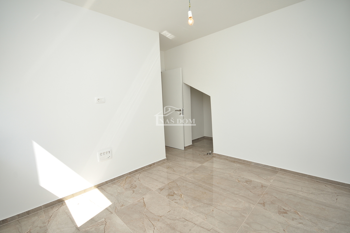 Tisno -**NOVOGRADNJA** Appartamenti con vista mare, a 50 m dalla spiaggia