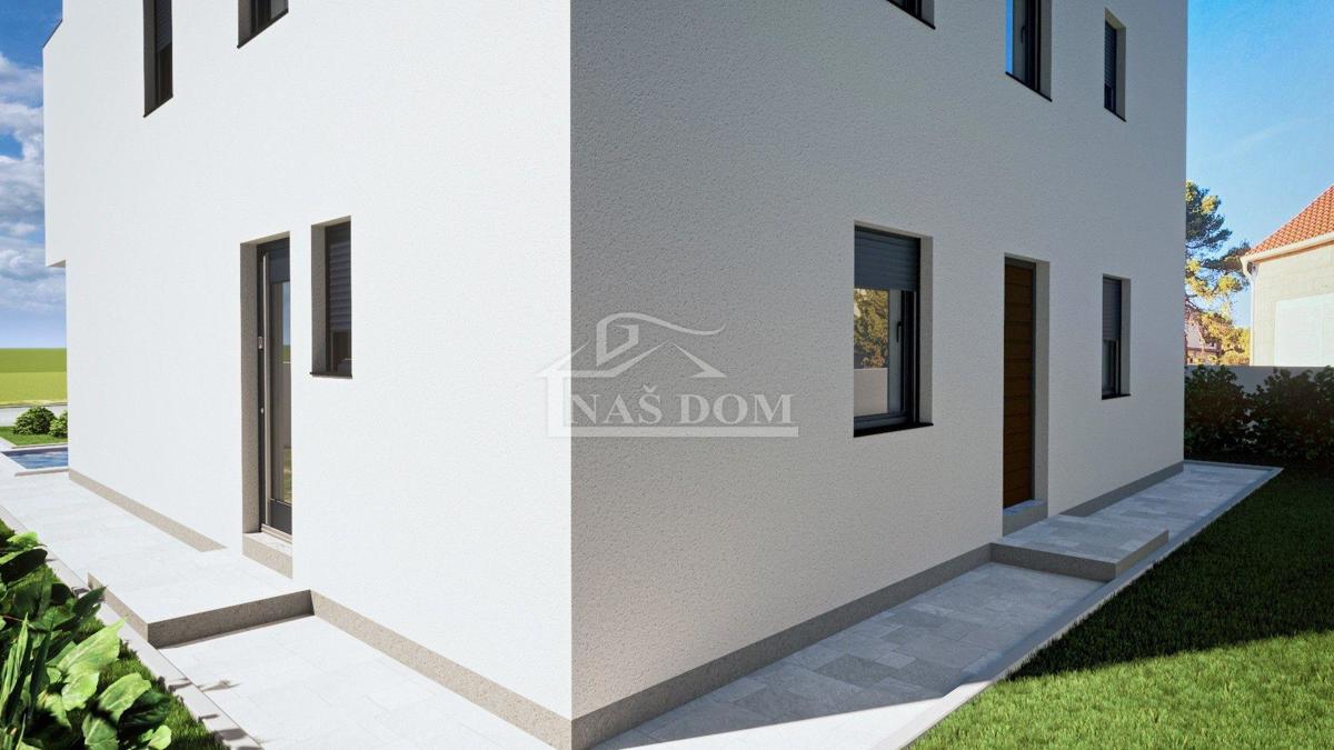 Vodice - **NUOVA COSTRUZIONE** S2 casa con piscina in posizione tranquilla