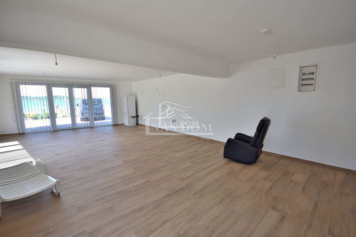 Vodice, Srima - PRIMO FILA SUL MARE * VISTA MARE * appartamento con giardino