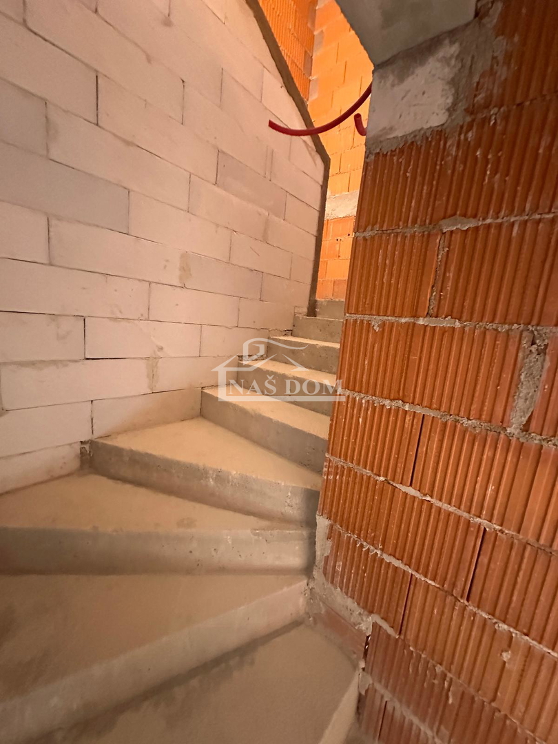 Vodice - **NUOVA COSTRUZIONE** Appartamento S4 con terrazza sul tetto, vista mare