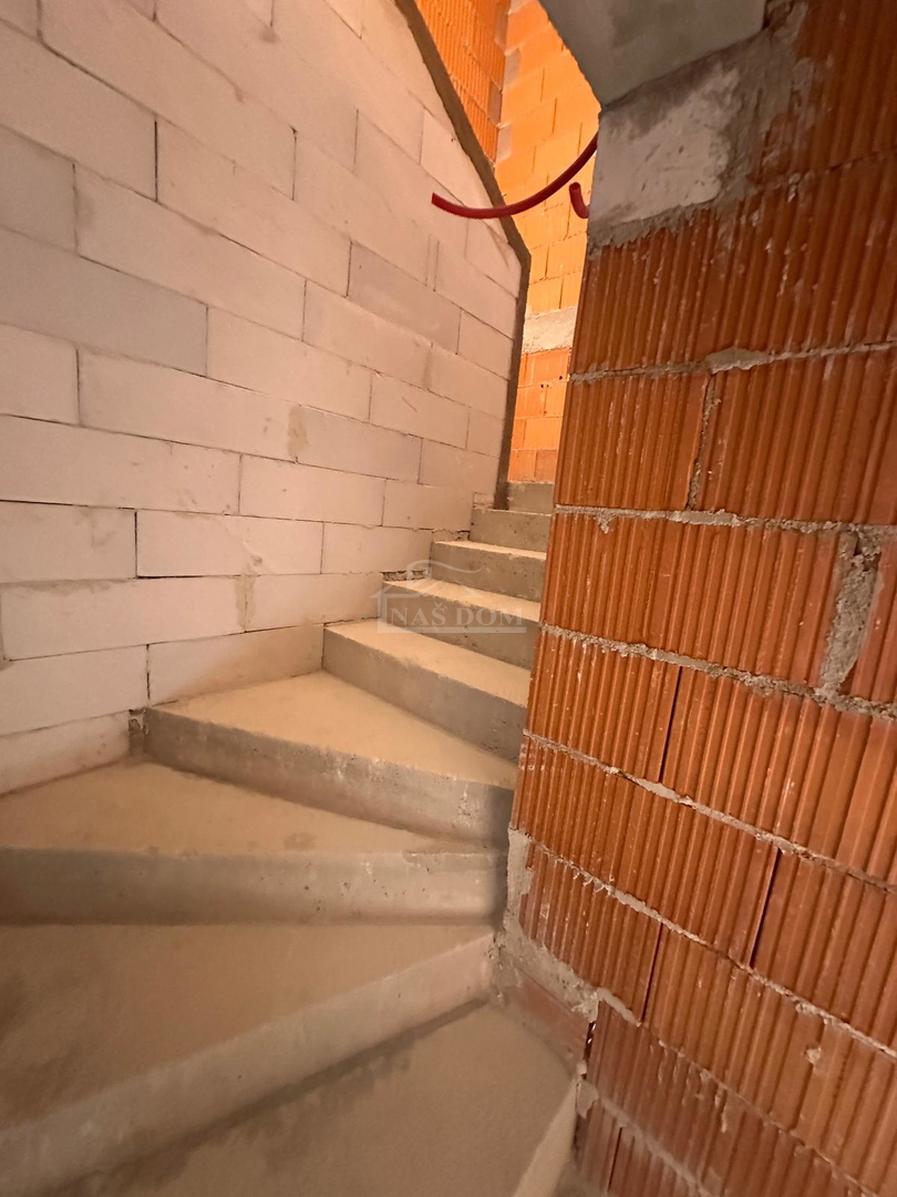 Vodice - **NUOVA COSTRUZIONE** Appartamento S4 con terrazza sul tetto, vista mare