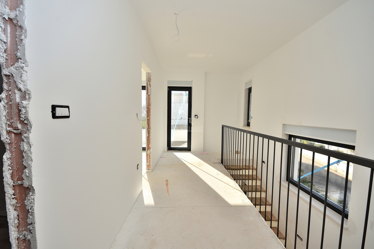 Vodice-*NEW BUILD* S2 semi-detached house 550m from the beach