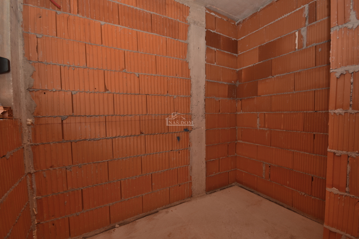 Brodarica - Appartamento S1 al piano terra, con giardino e vista mare