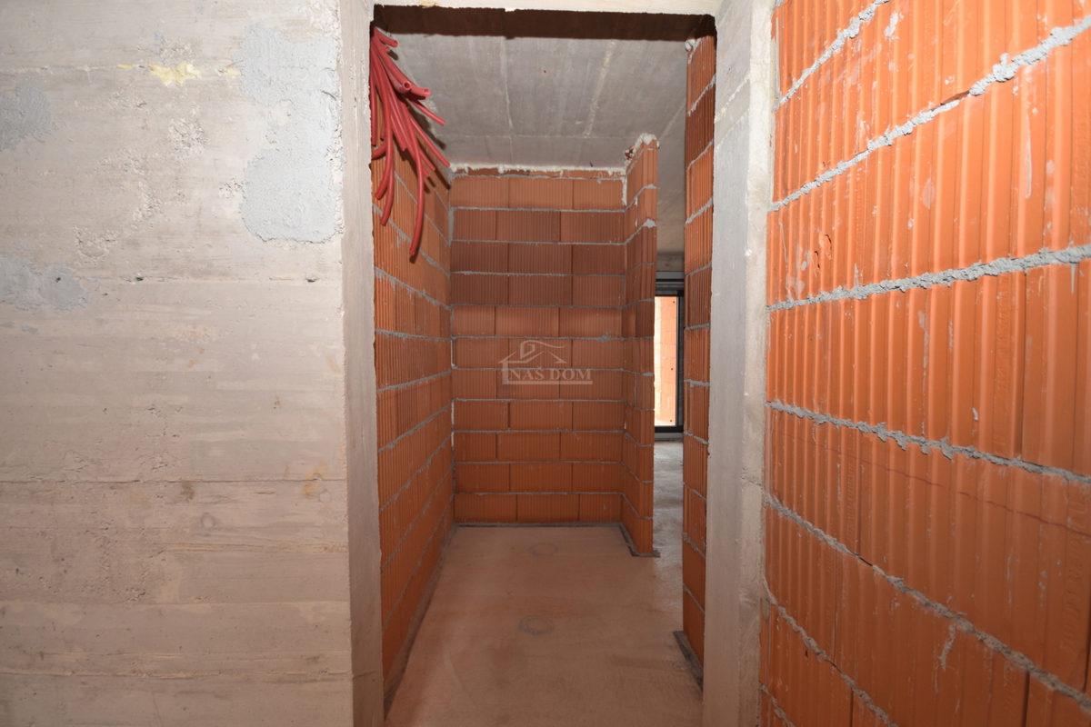 Brodarica - Appartamento S1 al piano terra, con giardino e vista mare