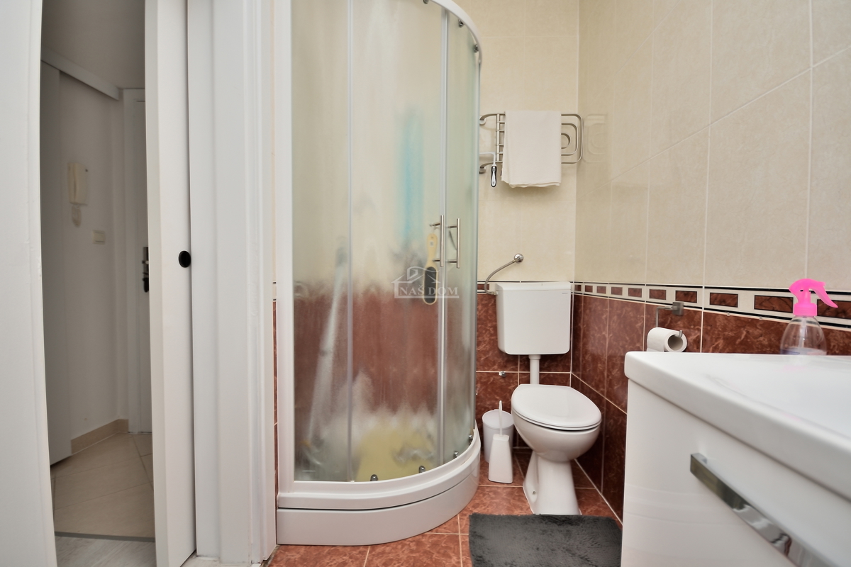 Vodice - Appartamento arredato con una camera da letto a 450 m dalla spiaggia, vista mare