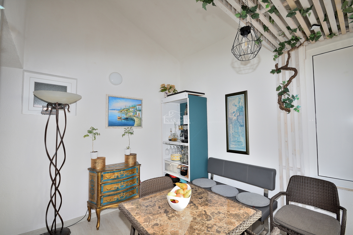 Vodice - Appartamento arredato con una camera da letto a 450 m dalla spiaggia, vista mare