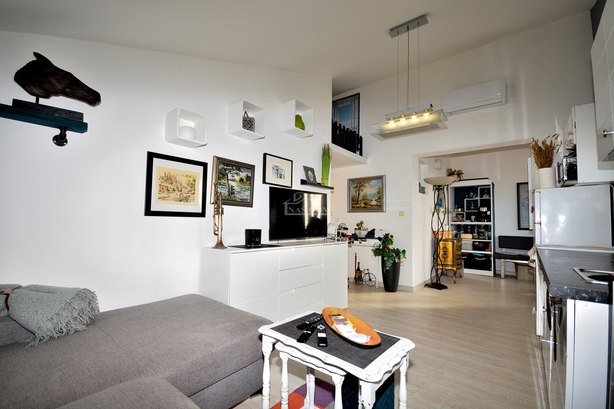 Vodice - Appartamento arredato con una camera da letto a 450 m dalla spiaggia, vista mare