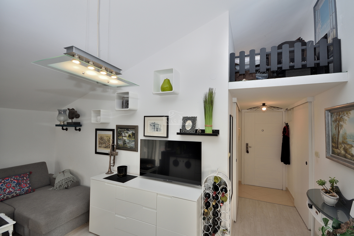 Vodice - Appartamento arredato con una camera da letto a 450 m dalla spiaggia, vista mare