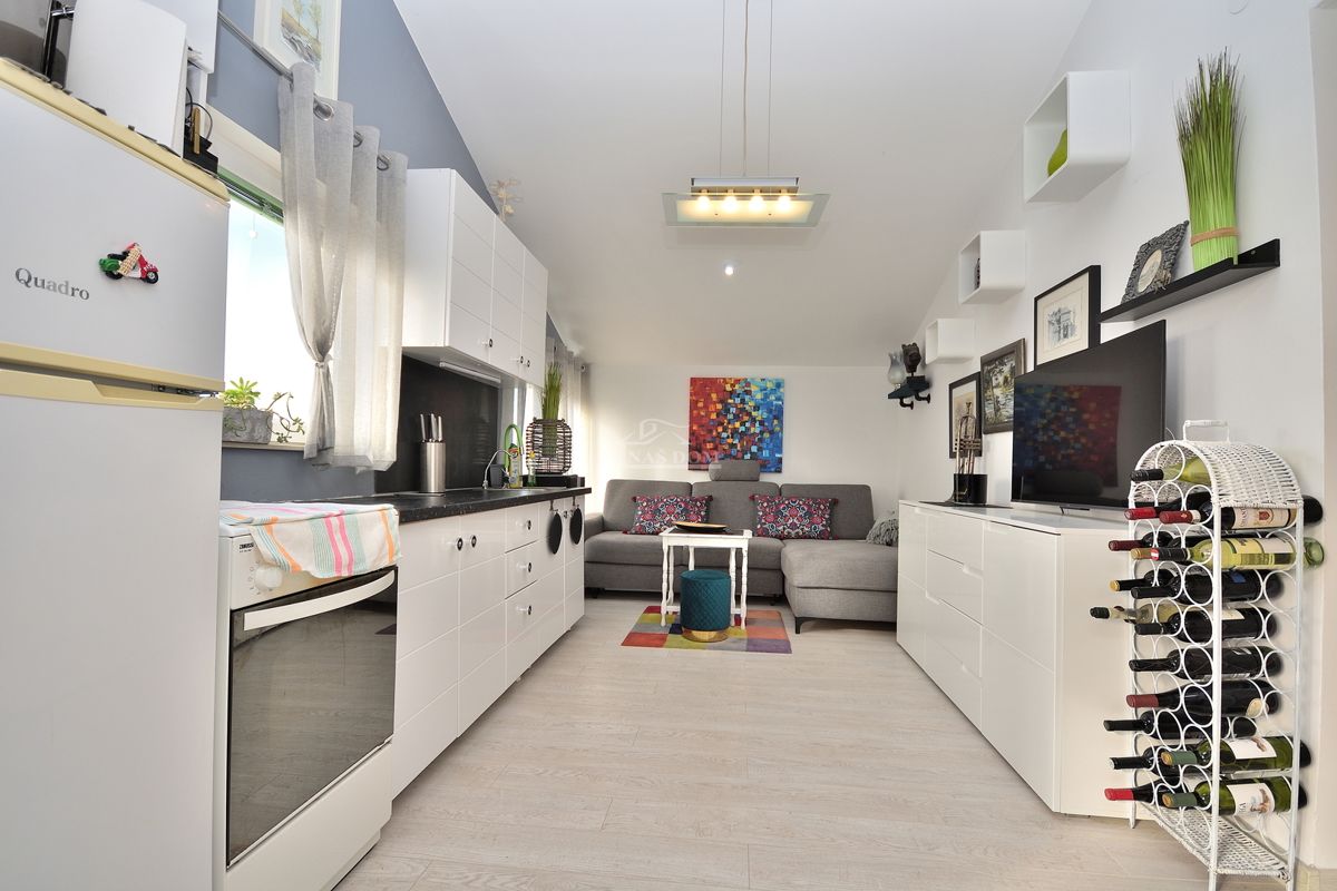 Vodice - Appartamento arredato con una camera da letto a 450 m dalla spiaggia, vista mare