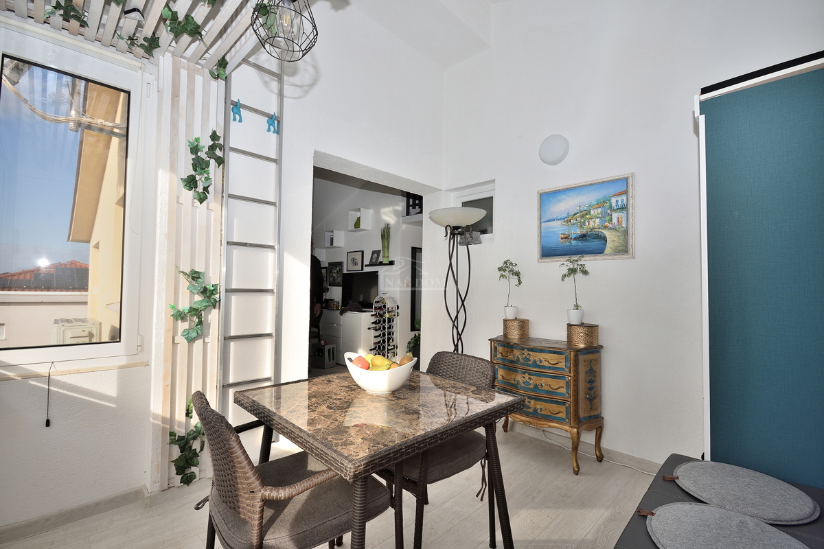 Vodice - Appartamento arredato con una camera da letto a 450 m dalla spiaggia, vista mare