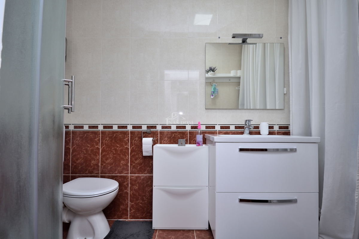 Vodice - Appartamento arredato con una camera da letto a 450 m dalla spiaggia, vista mare