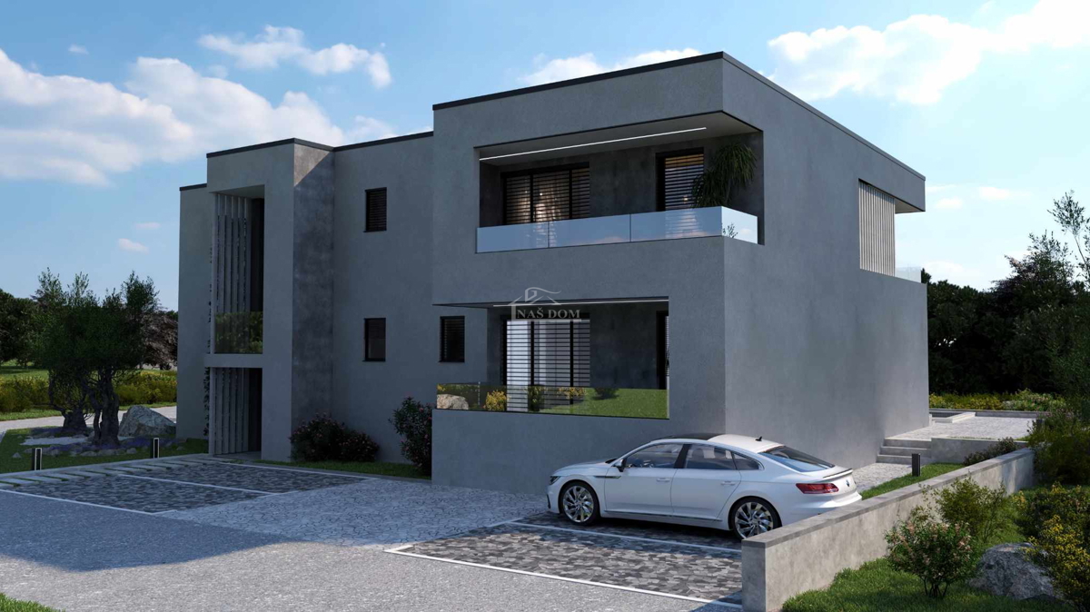 Vodice - terreno con progetto per edificio con 4 appartamenti