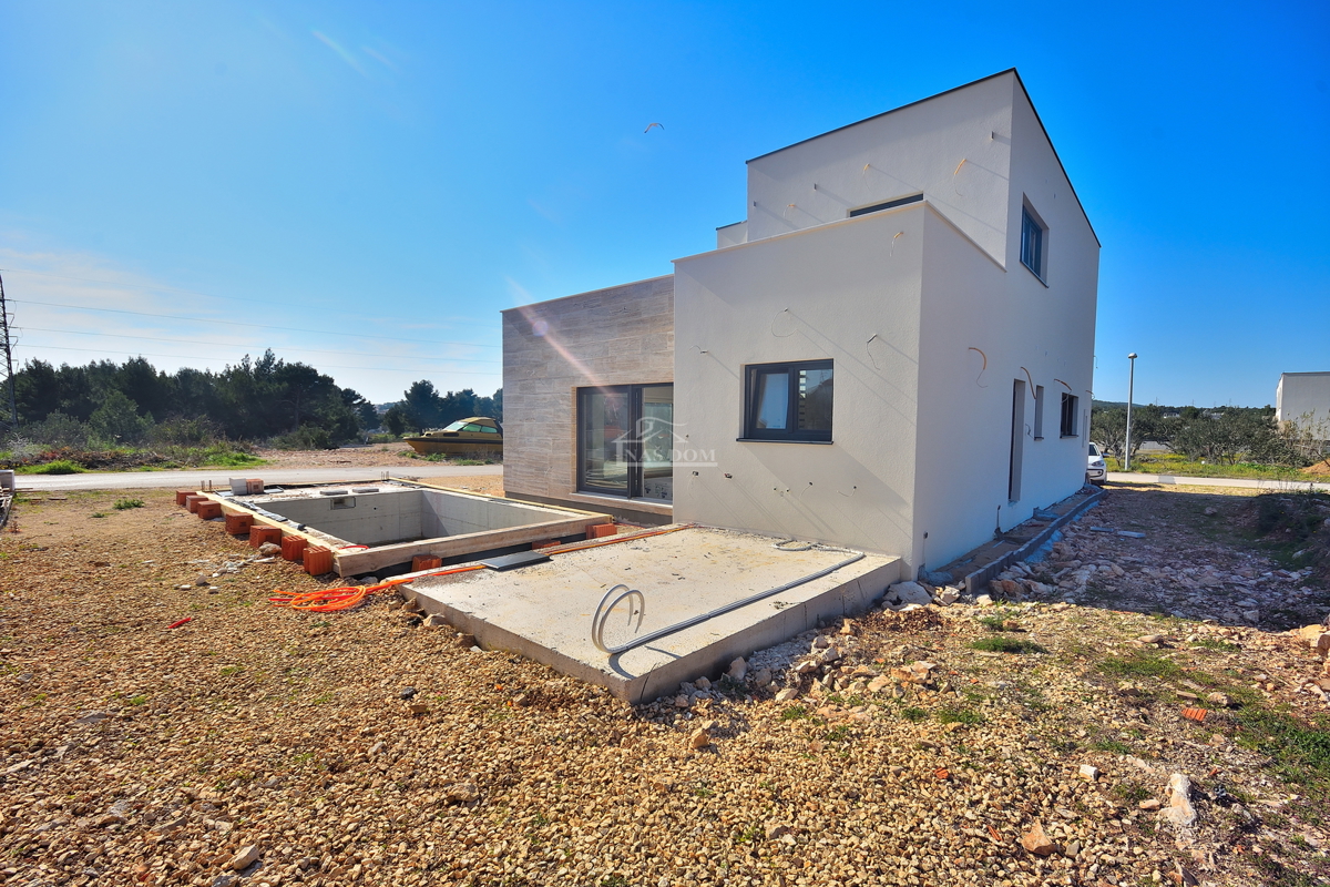 VODICE - Villa moderna con piscina - NUOVA COSTRUZIONE