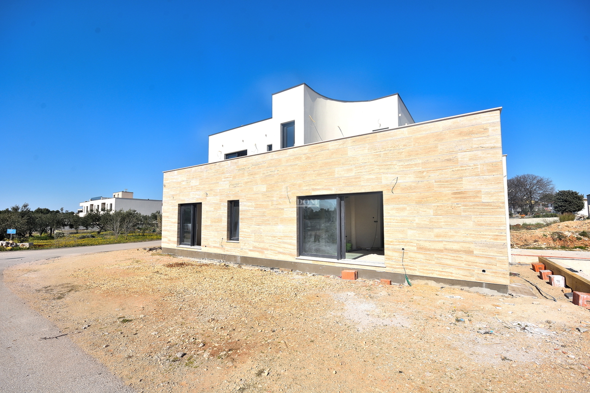 VODICE - Villa moderna con piscina - NUOVA COSTRUZIONE