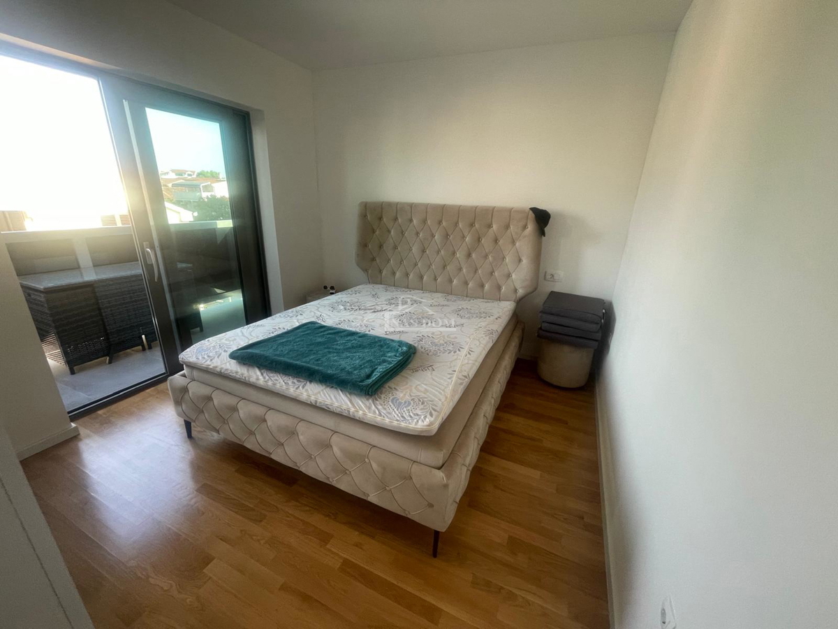 Vodice - Appartamento di lusso arredato completamente con 4 camere da letto – 500 m dalla spiaggia