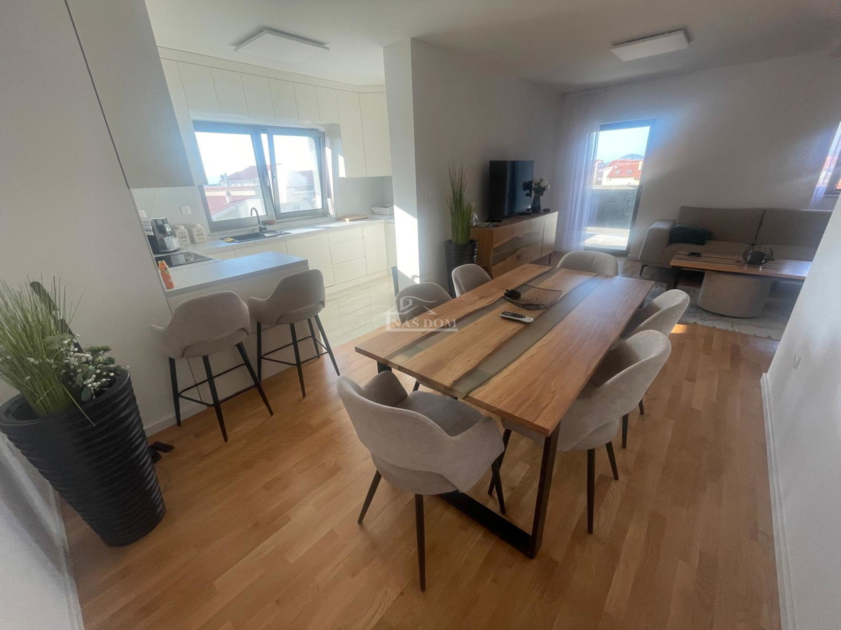 Vodice - Appartamento di lusso arredato completamente con 4 camere da letto – 500 m dalla spiaggia