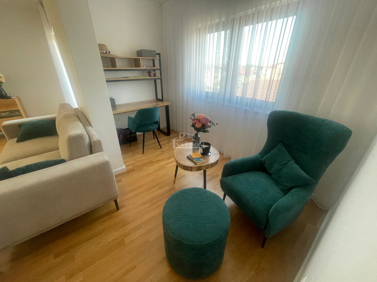 Vodice - Appartamento di lusso arredato completamente con 4 camere da letto – 500 m dalla spiaggia