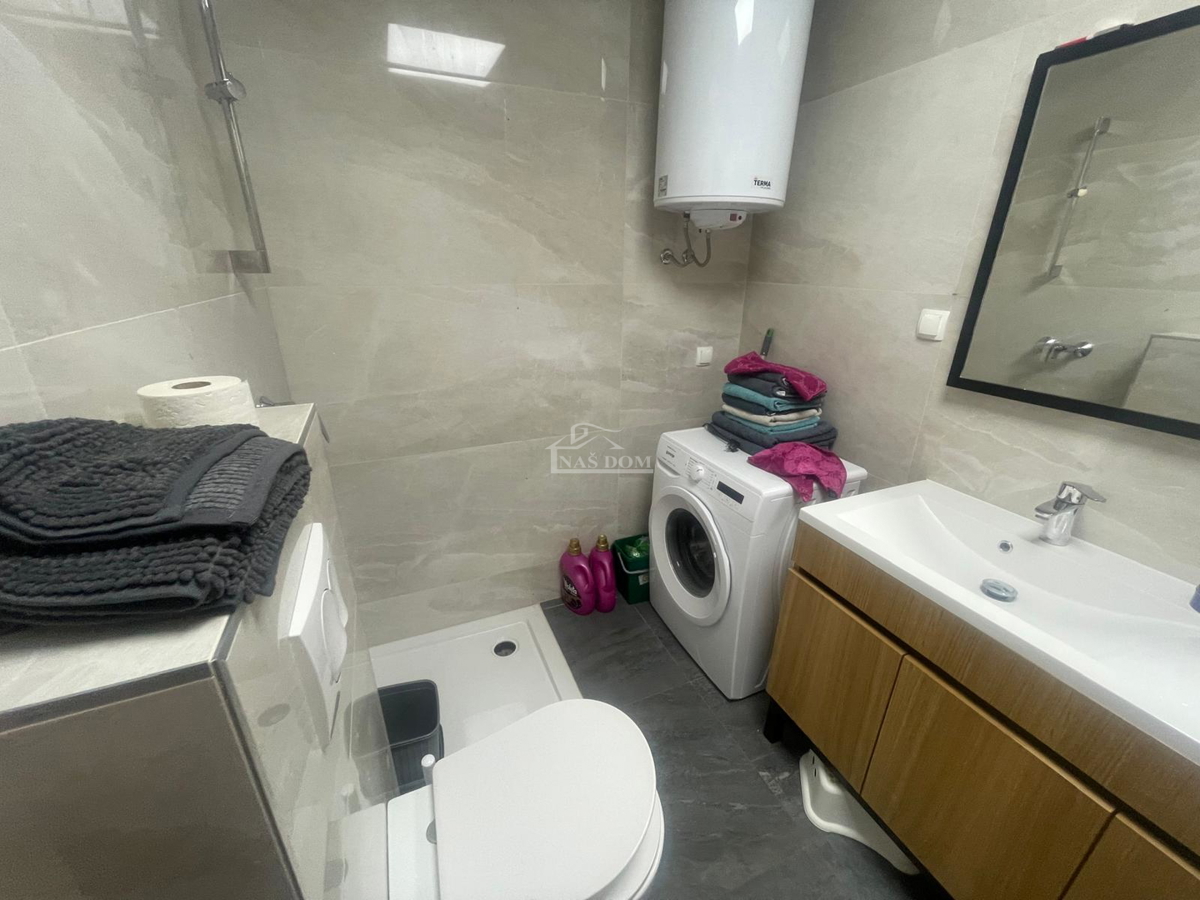 Vodice - Appartamento di lusso arredato completamente con 4 camere da letto – 500 m dalla spiaggia