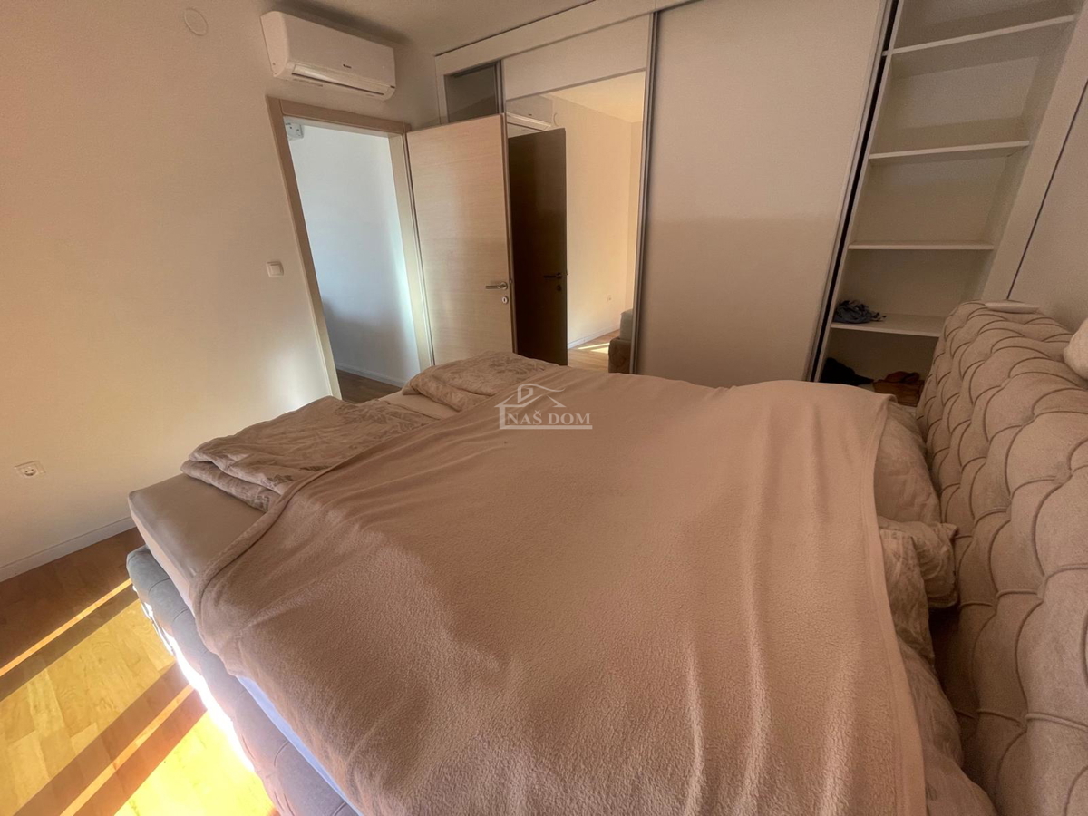 Vodice - Appartamento di lusso arredato completamente con 4 camere da letto – 500 m dalla spiaggia